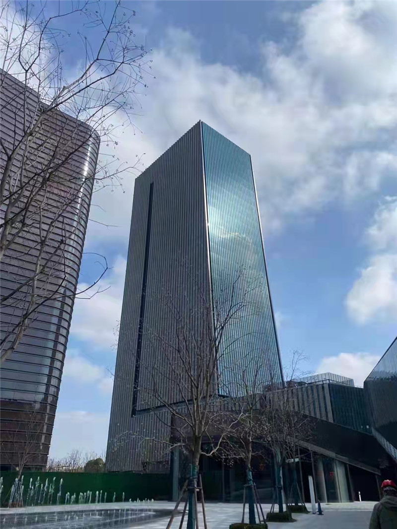 国企动态丨产城融合能级跃升，临港集团智创TOP产城综合体D区上部结构封顶